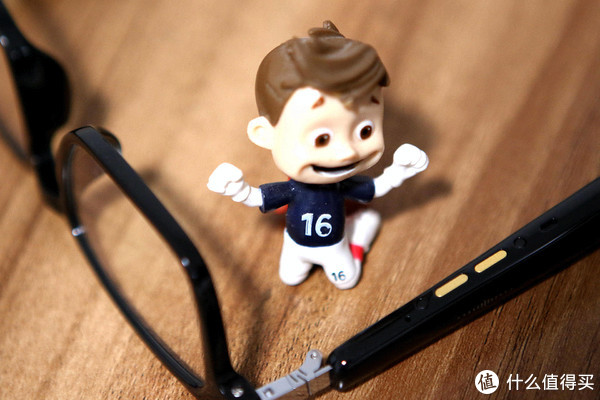 声阔智能眼镜 合二为一带来双倍快乐休闲区蓝鸢梦想 - Www.slyday.coM 声阔智能眼镜 合二为一带来双倍快乐休闲区蓝鸢梦想 - Www.slyday.coM