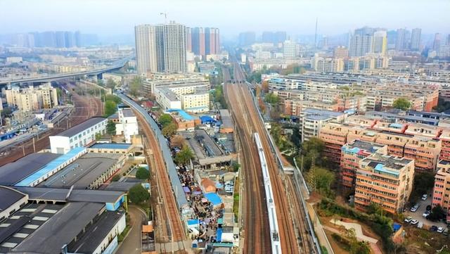 郑州多趟高铁车次来了!和新图、新线、新站有关 郑州多趟高铁车次来了!和新图、新线、新站有关