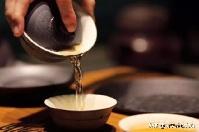 湖北50岁大哥喝茶20年,从经历中总结了2个教训!值得了解休闲区蓝鸢梦想 - Www.slyday.coM 湖北50岁大哥喝茶20年,从经历中总结了2个教训!值得了解休闲区蓝鸢梦想 - Www.slyday.coM