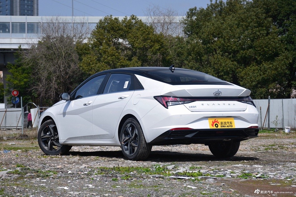 10万预算|年轻人的第一台车怎么选