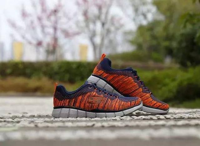 耐克、阿迪为何不香了?年轻人不再迷恋洋品牌,而选择国潮了吗?休闲区蓝鸢梦想 - Www.slyday.coM 耐克、阿迪为何不香了?年轻人不再迷恋洋品牌,而选择国潮了吗?休闲区蓝鸢梦想 - Www.slyday.coM