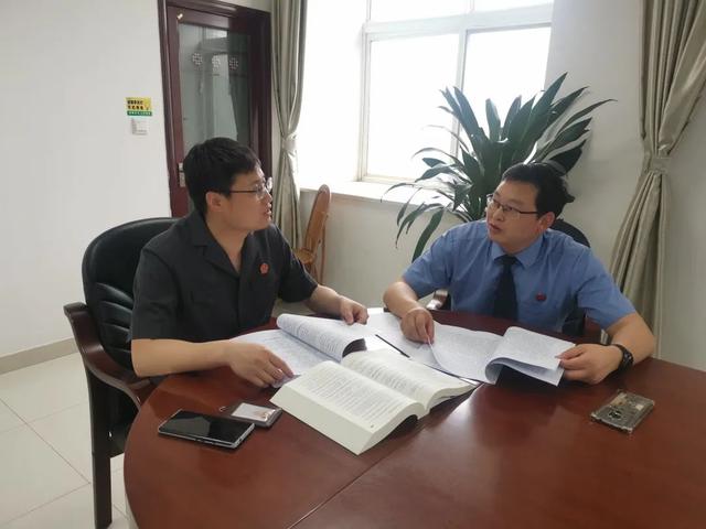 【镜头下的故事】同录工作,法官怎么看?休闲区蓝鸢梦想 - Www.slyday.coM 【镜头下的故事】同录工作,法官怎么看?休闲区蓝鸢梦想 - Www.slyday.coM