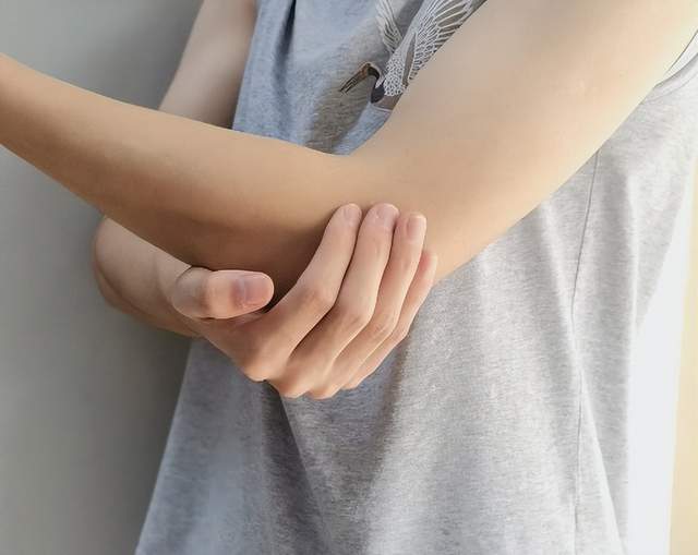 “網(wǎng)球肘”并非網(wǎng)球運(yùn)動(dòng)員的“專利”