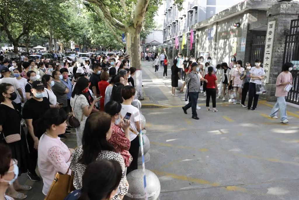 直击中考首日，少年加油！作文题来了，你会怎