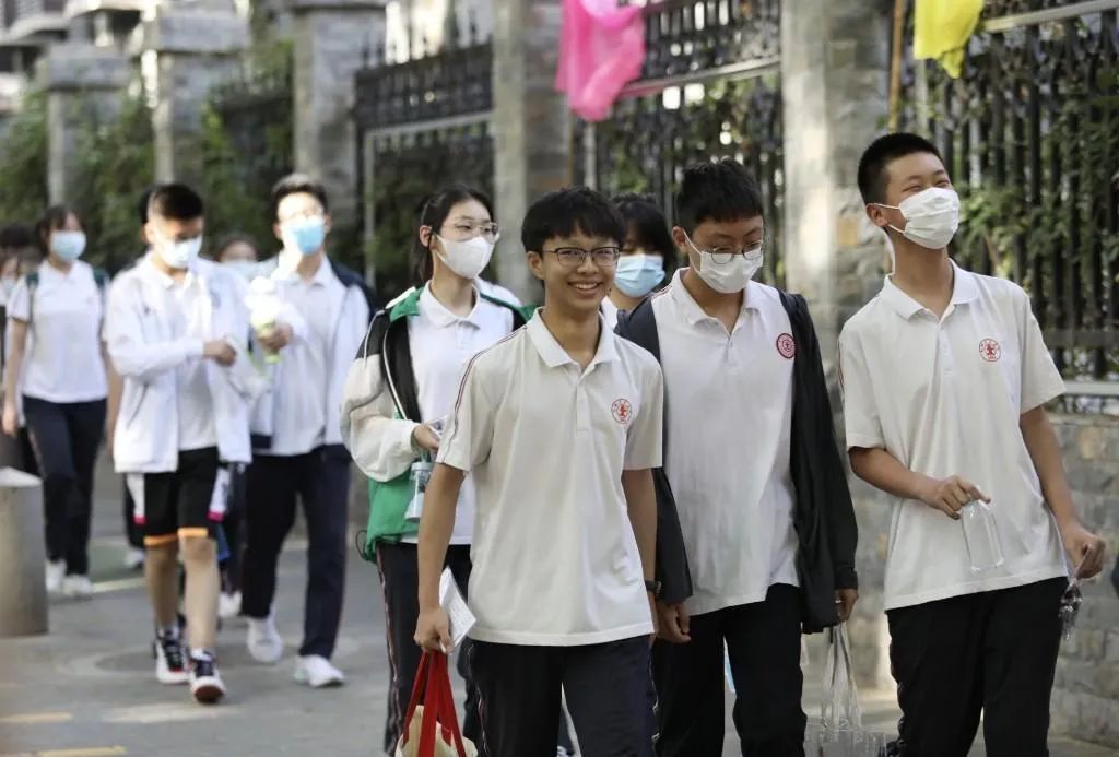 直击中考首日，少年加油！作文题来了，你会怎