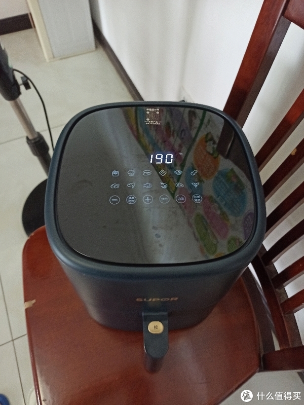 买了空气炸锅就要经常用,周末在家用刚买的空气炸锅烤馒头。休闲区蓝鸢梦想 - Www.slyday.coM 买了空气炸锅就要经常用,周末在家用刚买的空气炸锅烤馒头。休闲区蓝鸢梦想 - Www.slyday.coM