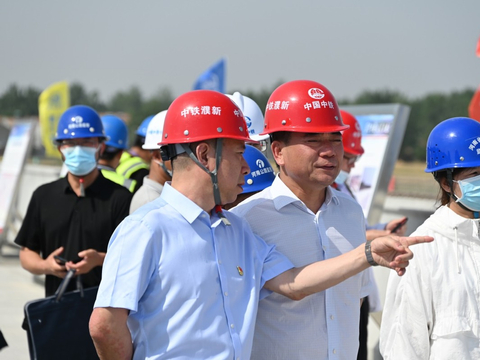濮新高速宁沈段Ⅰ标施工现场观摩，中铁二局安全生产月活动举行