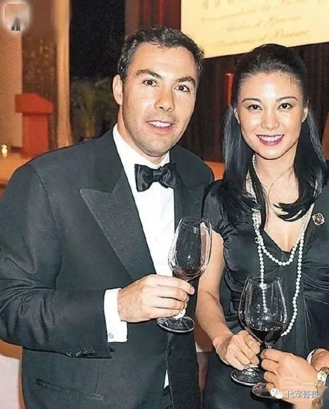 43岁廖碧儿被曝复出曾经抛弃陈豪终究还是没能嫁入豪门