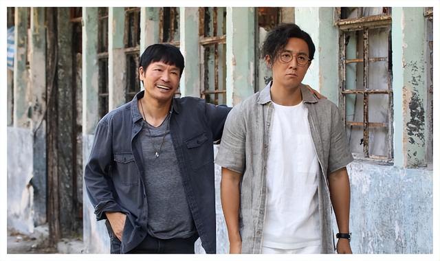 三代同堂庆父亲节!TVB视帝遭爸爸训话,一句话令其从严父变慈父休闲区蓝鸢梦想 - Www.slyday.coM 三代同堂庆父亲节!TVB视帝遭爸爸训话,一句话令其从严父变慈父休闲区蓝鸢梦想 - Www.slyday.coM