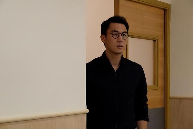 三代同堂庆父亲节!TVB视帝遭爸爸训话,一句话令其从严父变慈父休闲区蓝鸢梦想 - Www.slyday.coM 三代同堂庆父亲节!TVB视帝遭爸爸训话,一句话令其从严父变慈父休闲区蓝鸢梦想 - Www.slyday.coM