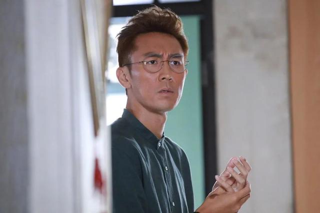 三代同堂庆父亲节!TVB视帝遭爸爸训话,一句话令其从严父变慈父休闲区蓝鸢梦想 - Www.slyday.coM 三代同堂庆父亲节!TVB视帝遭爸爸训话,一句话令其从严父变慈父休闲区蓝鸢梦想 - Www.slyday.coM