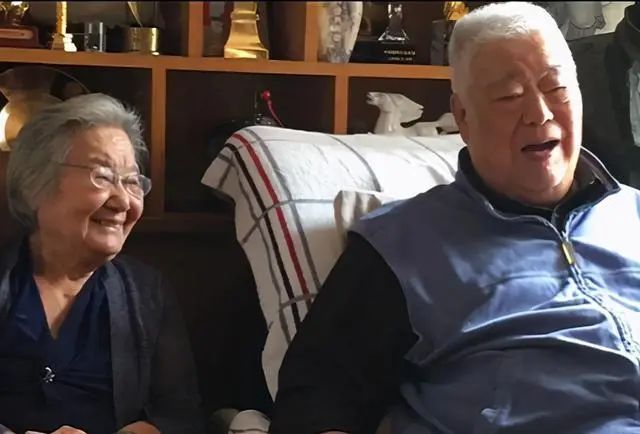 新娱录|一张照片卖了71万张,一代国人都是粉丝,他们才是真正的顶流!休闲区蓝鸢梦想 - Www.slyday.coM 新娱录|一张照片卖了71万张,一代国人都是粉丝,他们才是真正的顶流!休闲区蓝鸢梦想 - Www.slyday.coM