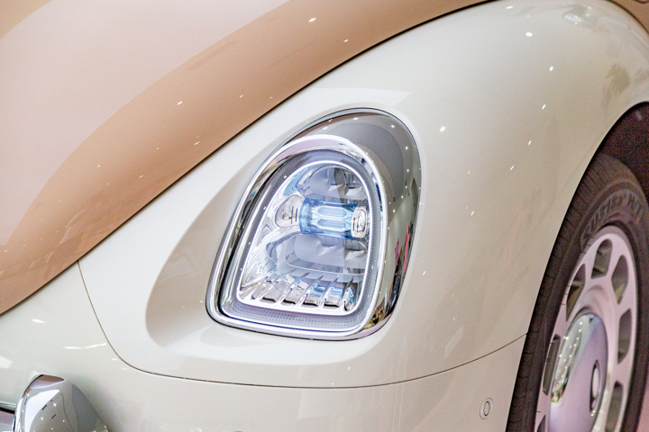 19.3万元,带瘦脸功能的移动化妆间,小姐姐你心动了吗?休闲区蓝鸢梦想 - Www.slyday.coM 19.3万元,带瘦脸功能的移动化妆间,小姐姐你心动了吗?休闲区蓝鸢梦想 - Www.slyday.coM