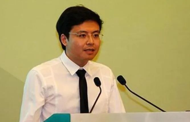 轰动全国的高考作文满分第一人,如今现状曝光:原来我们都被骗了休闲区蓝鸢梦想 - Www.slyday.coM 轰动全国的高考作文满分第一人,如今现状曝光:原来我们都被骗了休闲区蓝鸢梦想 - Www.slyday.coM