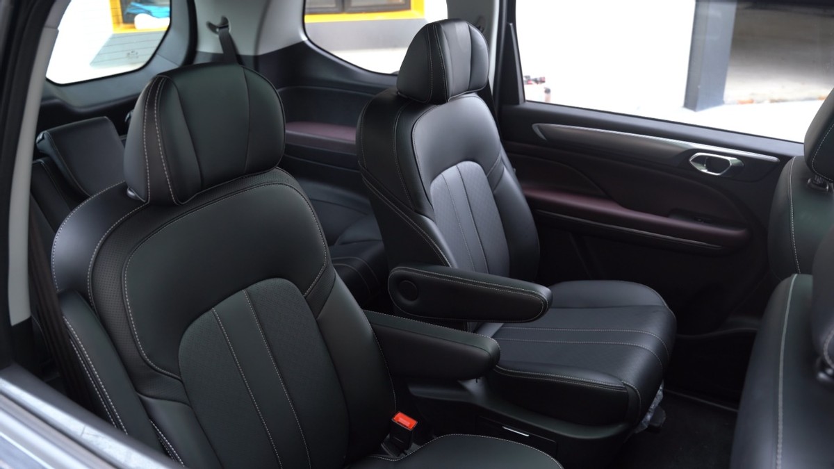 家用车跨界PK,传祺M6 PRO和大众朗逸,应该怎么选?休闲区蓝鸢梦想 - Www.slyday.coM 家用车跨界PK,传祺M6 PRO和大众朗逸,应该怎么选?休闲区蓝鸢梦想 - Www.slyday.coM