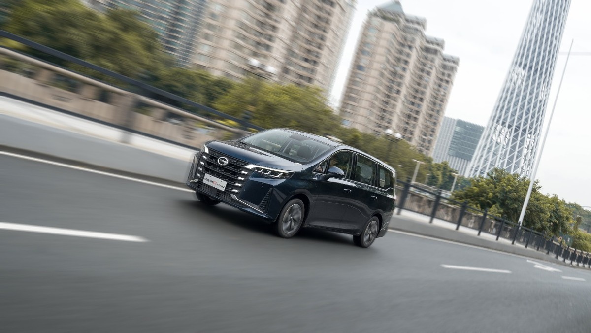 家用车跨界PK,传祺M6 PRO和大众朗逸,应该怎么选?休闲区蓝鸢梦想 - Www.slyday.coM 家用车跨界PK,传祺M6 PRO和大众朗逸,应该怎么选?休闲区蓝鸢梦想 - Www.slyday.coM