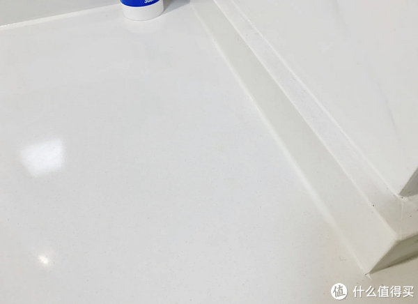 为什么装过“亮光砖”的都不建议别人装?原因很简单!休闲区蓝鸢梦想 - Www.slyday.coM 为什么装过“亮光砖”的都不建议别人装?原因很简单!休闲区蓝鸢梦想 - Www.slyday.coM