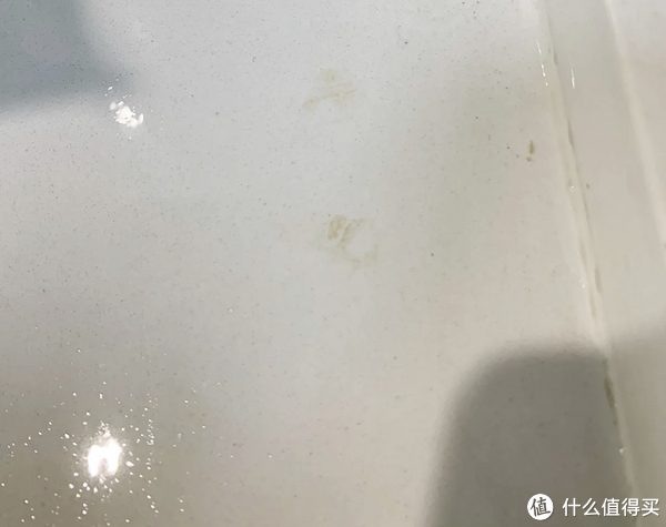 为什么装过“亮光砖”的都不建议别人装?原因很简单!休闲区蓝鸢梦想 - Www.slyday.coM 为什么装过“亮光砖”的都不建议别人装?原因很简单!休闲区蓝鸢梦想 - Www.slyday.coM