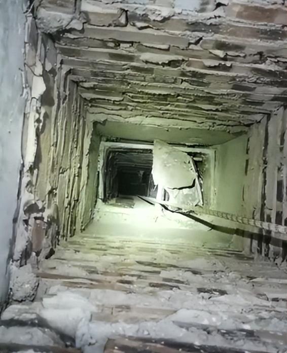 惊险!捉迷藏躲猫猫,8岁男孩从25楼烟道坠下休闲区蓝鸢梦想 - Www.slyday.coM 惊险!捉迷藏躲猫猫,8岁男孩从25楼烟道坠下休闲区蓝鸢梦想 - Www.slyday.coM