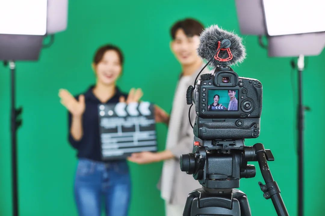 郑州通报,多名“赋红码”官员被查处!920人死亡610人受伤,阿富汗突发强震!A股港股为何跳水?下半年A股最大活水是→休闲区蓝鸢梦想 - Www.slyday.coM 郑州通报,多名“赋红码”官员被查处!920人死亡610人受伤,阿富汗突发强震!A股港股为何跳水?下半年A股最大活水是→休闲区蓝鸢梦想 - Www.slyday.coM