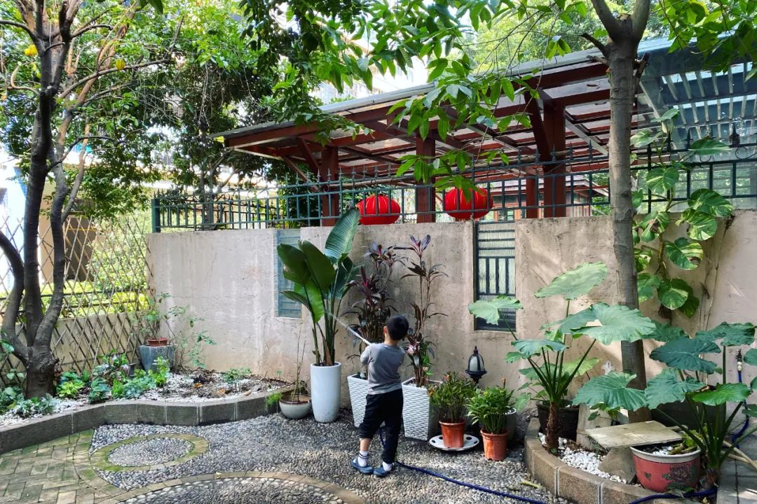 她卖掉市中心大平层,花2万租下梦中情房,太让人羡慕了!休闲区蓝鸢梦想 - Www.slyday.coM 她卖掉市中心大平层,花2万租下梦中情房,太让人羡慕了!休闲区蓝鸢梦想 - Www.slyday.coM