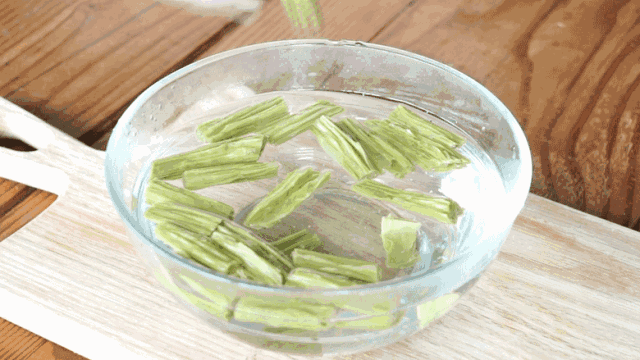 牛奶骨头汤统统靠边!它竟是优质的钙片,真没想到~休闲区蓝鸢梦想 - Www.slyday.coM 牛奶骨头汤统统靠边!它竟是优质的钙片,真没想到~休闲区蓝鸢梦想 - Www.slyday.coM