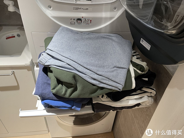 烘干机是否真能解放阳台,使用一年多,谈谈真实体验!休闲区蓝鸢梦想 - Www.slyday.coM 烘干机是否真能解放阳台,使用一年多,谈谈真实体验!休闲区蓝鸢梦想 - Www.slyday.coM