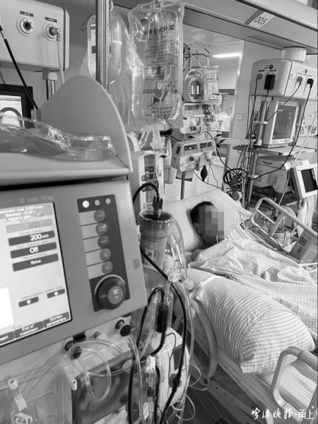 人参泡酒强身健体?一男子喝酒后被送进ICU休闲区蓝鸢梦想 - Www.slyday.coM 人参泡酒强身健体?一男子喝酒后被送进ICU休闲区蓝鸢梦想 - Www.slyday.coM