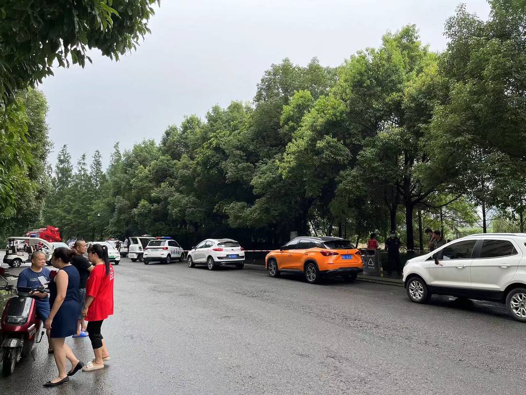 16岁少年跳河施救后失联:确认溺亡 遗体已打捞上岸休闲区蓝鸢梦想 - Www.slyday.coM 16岁少年跳河施救后失联:确认溺亡 遗体已打捞上岸休闲区蓝鸢梦想 - Www.slyday.coM