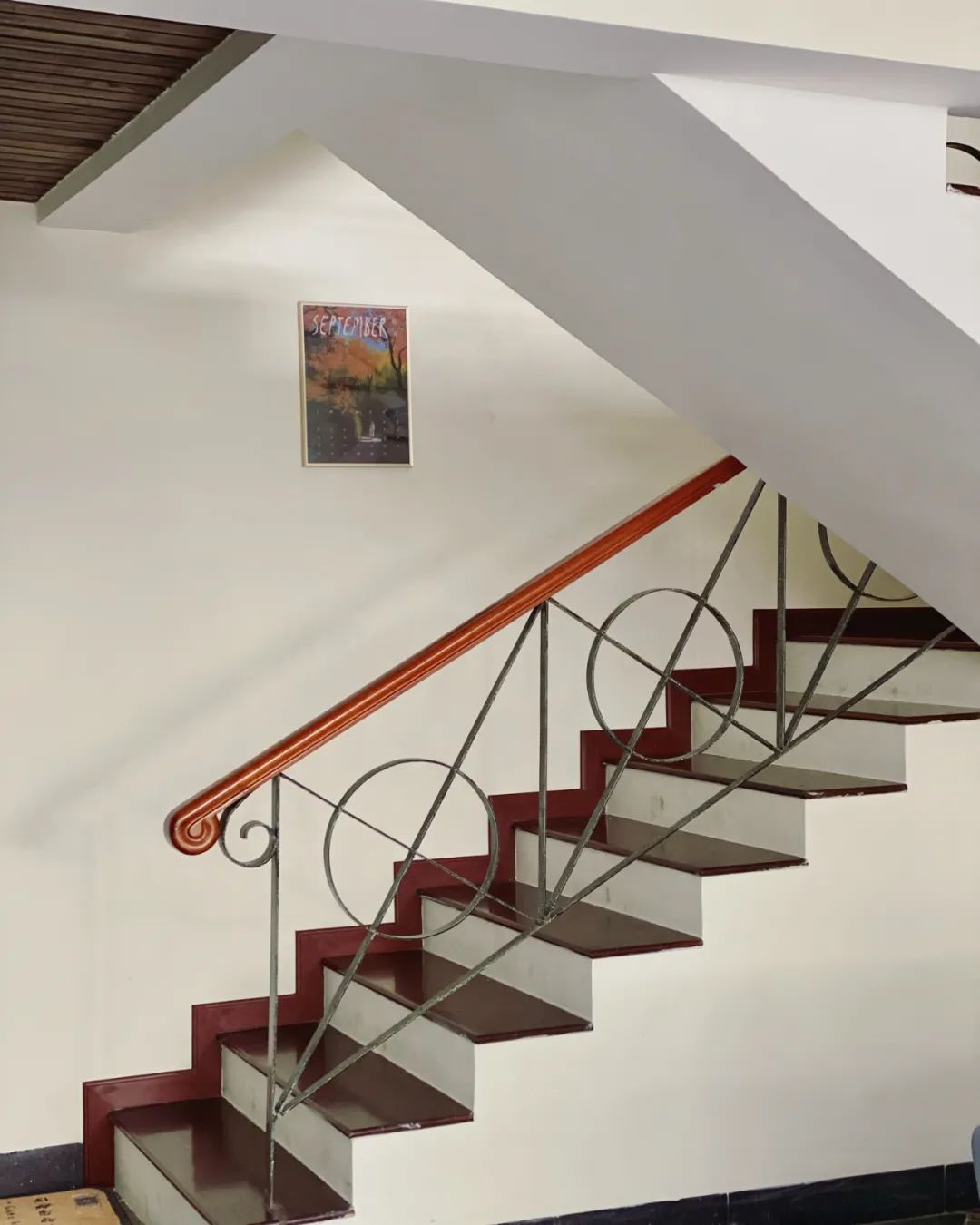 她卖掉市中心大平层,花2万租下梦中情房,太让人羡慕了!休闲区蓝鸢梦想 - Www.slyday.coM 她卖掉市中心大平层,花2万租下梦中情房,太让人羡慕了!休闲区蓝鸢梦想 - Www.slyday.coM