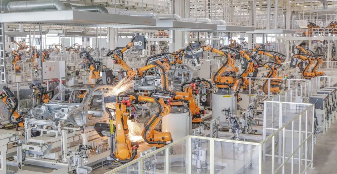 又一家企业市值突破万亿!休闲区蓝鸢梦想 - Www.slyday.coM 又一家企业市值突破万亿!休闲区蓝鸢梦想 - Www.slyday.coM