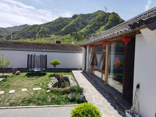 女子说不后悔当年不顾老公反对在农村租院子：孩子手机依赖症好了休闲区蓝鸢梦想 - Www.slyday.coM