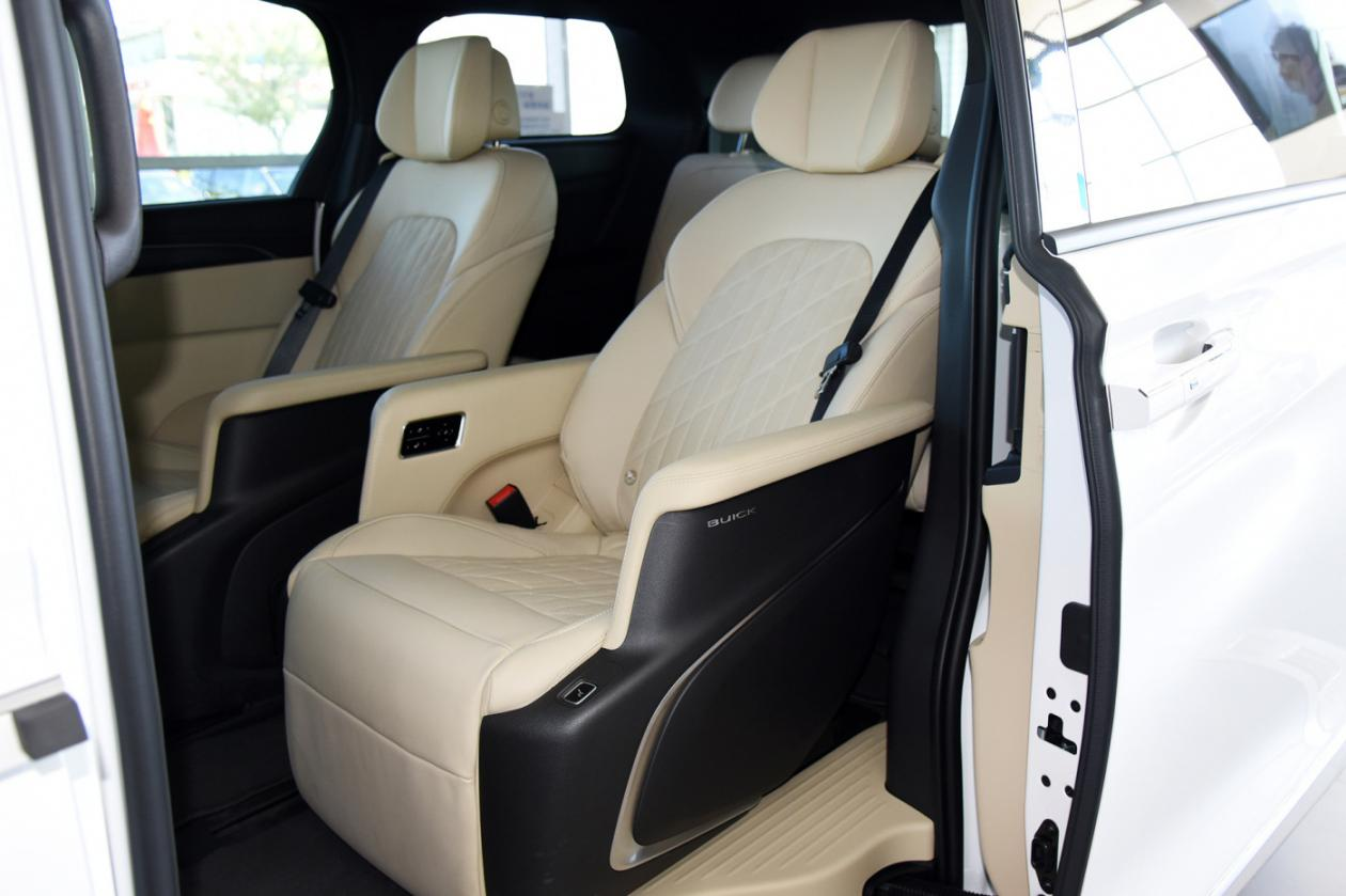 GL8 ES对比赛那 谁是家用MPV更优选?