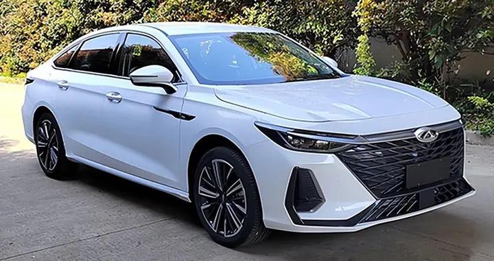 实拍奇瑞艾瑞泽8 夸张设计或搭载2.0T发动机