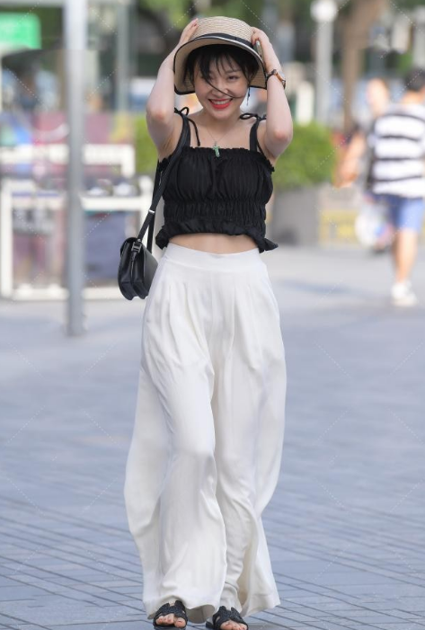 会穿衣的女人,夏天应该准备这“3衣2裙”,时髦洋气显气质休闲区蓝鸢梦想 - Www.slyday.coM 会穿衣的女人,夏天应该准备这“3衣2裙”,时髦洋气显气质休闲区蓝鸢梦想 - Www.slyday.coM