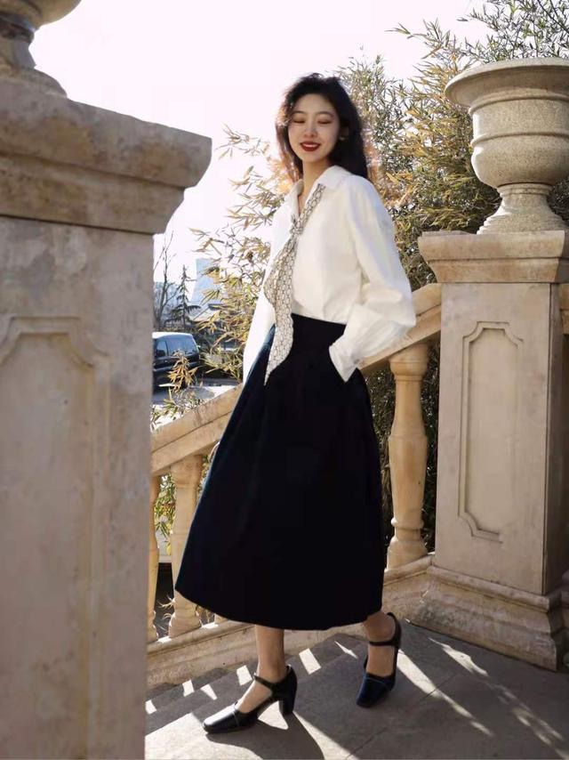 会穿衣的女人,夏天应该准备这“3衣2裙”,时髦洋气显气质休闲区蓝鸢梦想 - Www.slyday.coM 会穿衣的女人,夏天应该准备这“3衣2裙”,时髦洋气显气质休闲区蓝鸢梦想 - Www.slyday.coM