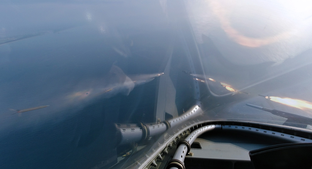 直击南部战区海军航空兵某旅海靶实弹攻击训练休闲区蓝鸢梦想 - Www.slyday.coM 直击南部战区海军航空兵某旅海靶实弹攻击训练休闲区蓝鸢梦想 - Www.slyday.coM