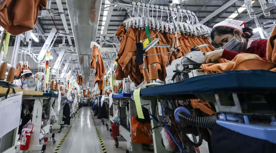 中国世界工厂取代论破灭!专家称至少保持30年,产值占全球三成休闲区蓝鸢梦想 - Www.slyday.coM 中国世界工厂取代论破灭!专家称至少保持30年,产值占全球三成休闲区蓝鸢梦想 - Www.slyday.coM