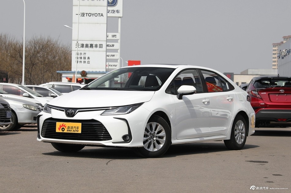 第七代伊兰特对比卡罗拉,Z时代年轻人的家用轿车应该怎么选?