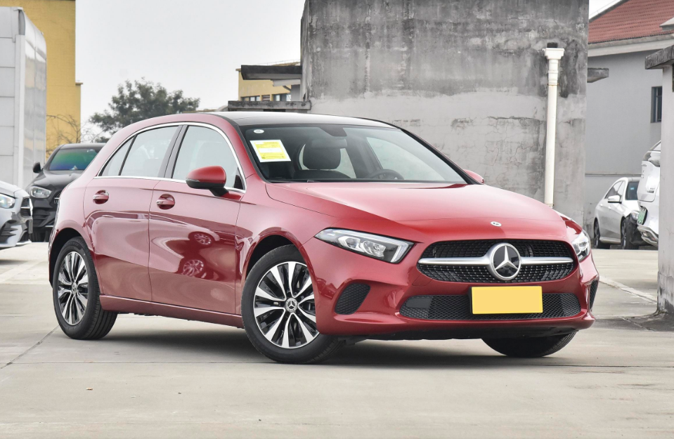 奔驰A级发布新车,售价26.38万起,值得买吗?