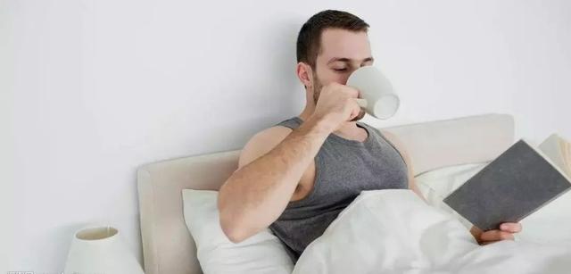 “不舒服多喝水”真的对所有人都适合么?休闲区蓝鸢梦想 - Www.slyday.coM “不舒服多喝水”真的对所有人都适合么?休闲区蓝鸢梦想 - Www.slyday.coM