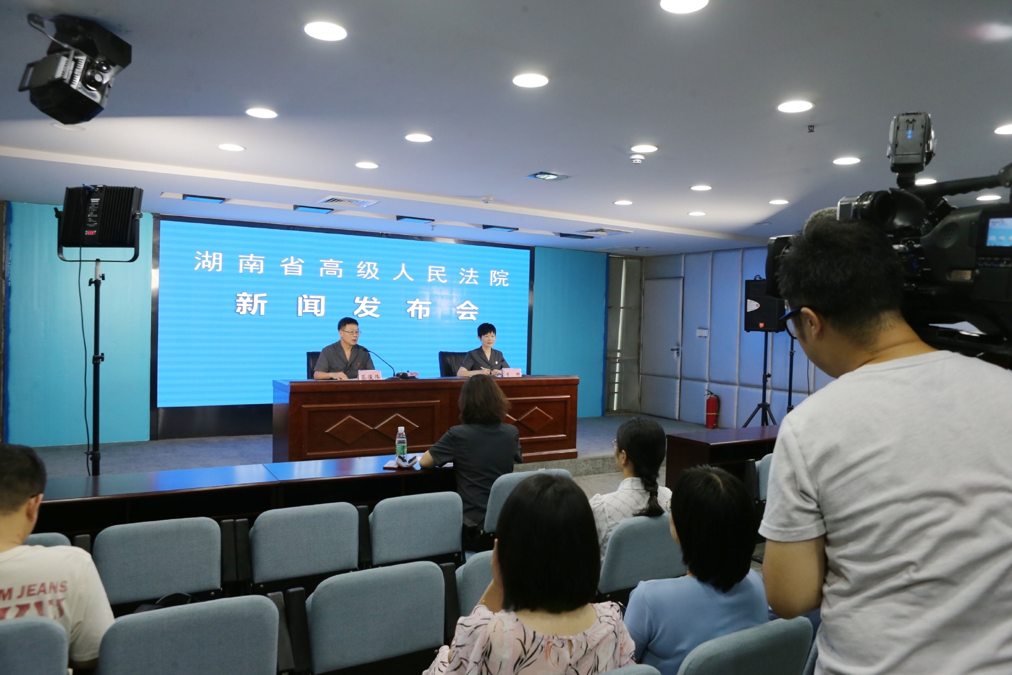 十名罪犯被执行死刑!湖南高院公布五起典型重大毒品犯罪案休闲区蓝鸢梦想 - Www.slyday.coM 十名罪犯被执行死刑!湖南高院公布五起典型重大毒品犯罪案休闲区蓝鸢梦想 - Www.slyday.coM