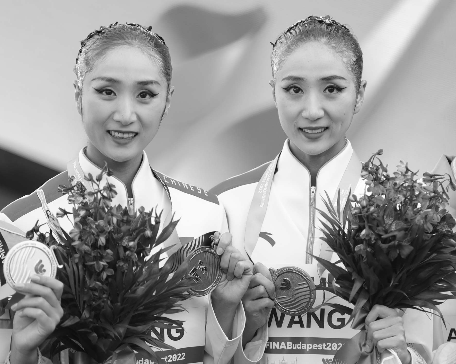花游姐妹为中国队再添一金|金牌|中国队|花样游泳_新浪新闻