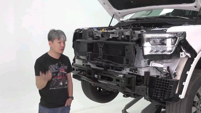 售价20万起的长城哈弗H9使用的是铝合金前防撞梁……