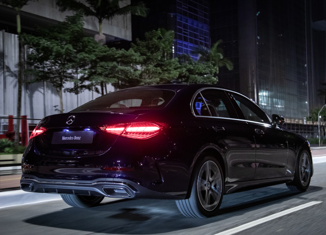 谁才是入门豪车的标杆?A4L、3系和C级横向对比,差距真的太大了休闲区蓝鸢梦想 - Www.slyday.coM 谁才是入门豪车的标杆?A4L、3系和C级横向对比,差距真的太大了休闲区蓝鸢梦想 - Www.slyday.coM