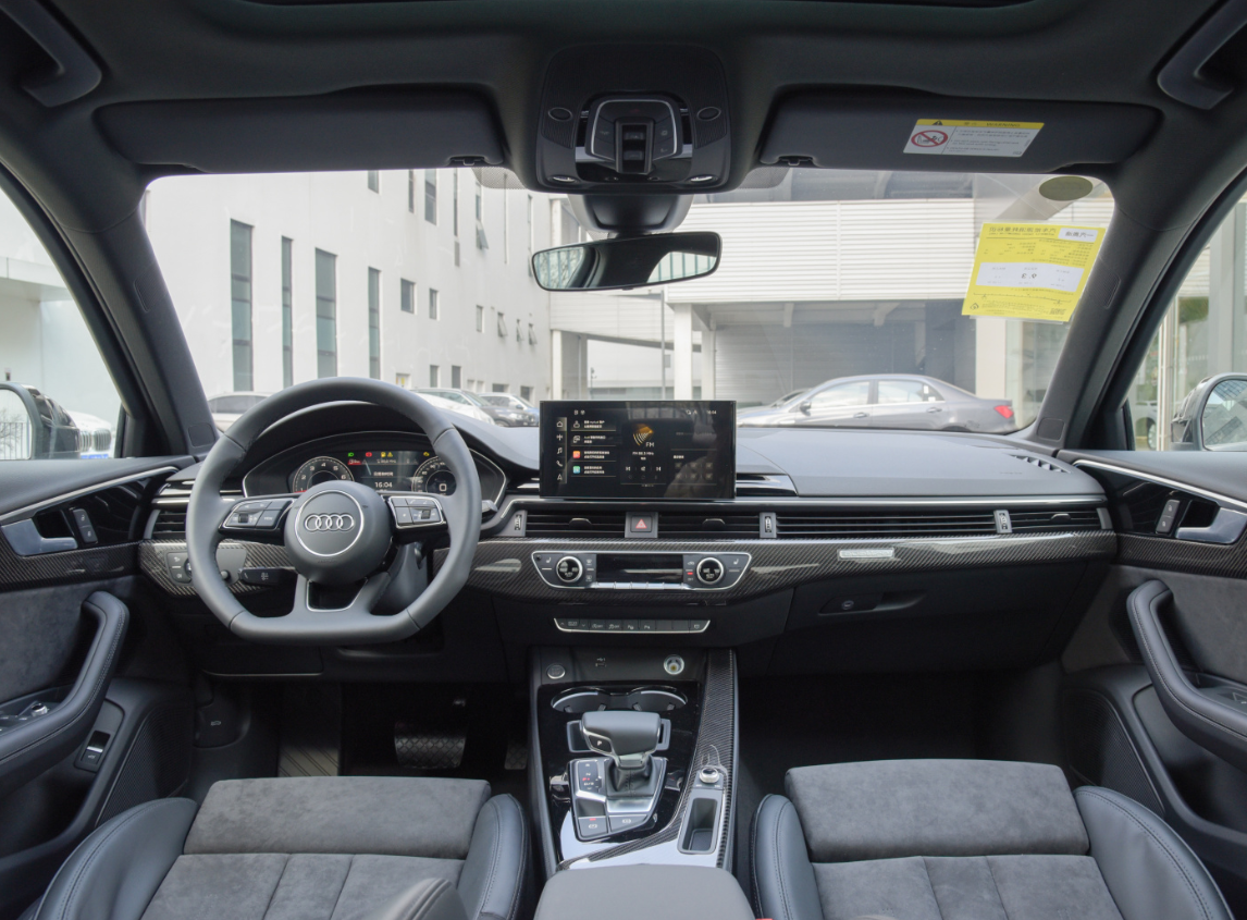 谁才是入门豪车的标杆?A4L、3系和C级横向对比,差距真的太大了休闲区蓝鸢梦想 - Www.slyday.coM 谁才是入门豪车的标杆?A4L、3系和C级横向对比,差距真的太大了休闲区蓝鸢梦想 - Www.slyday.coM