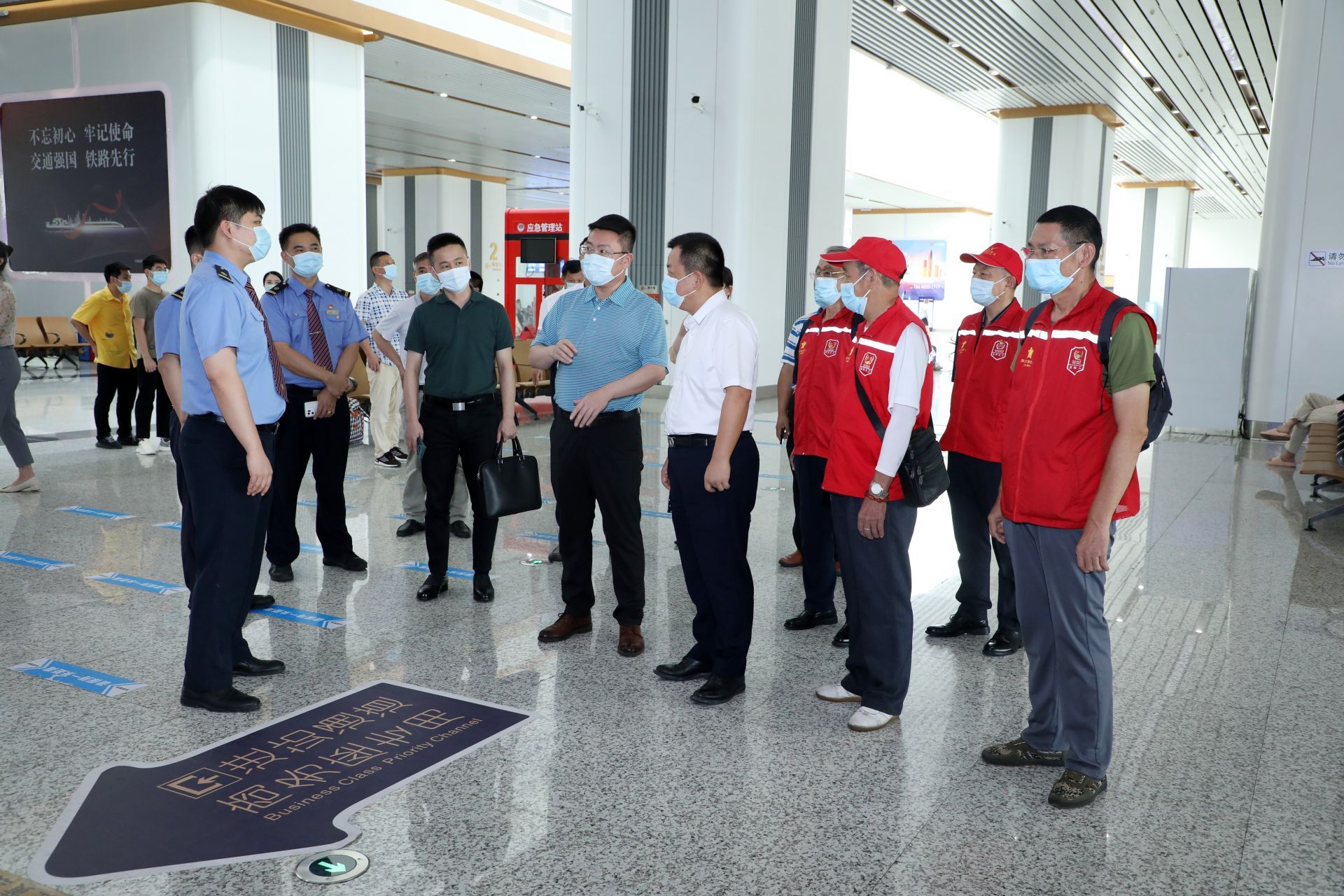 光明区双拥示范站正式揭牌成立休闲区蓝鸢梦想 - Www.slyday.coM 光明区双拥示范站正式揭牌成立休闲区蓝鸢梦想 - Www.slyday.coM