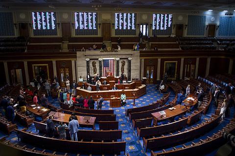 美国国会众议院通过控枪法案(资料图)