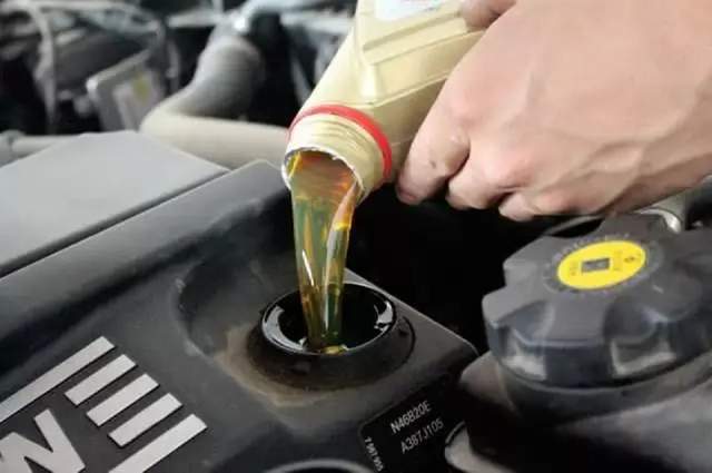 汽车跑长途前一定要做一些检查,不然后果会很严重休闲区蓝鸢梦想 - Www.slyday.coM 汽车跑长途前一定要做一些检查,不然后果会很严重休闲区蓝鸢梦想 - Www.slyday.coM