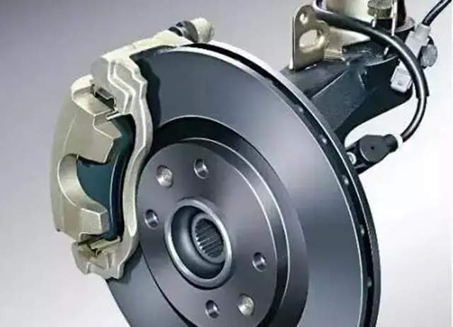 汽车跑长途前一定要做一些检查,不然后果会很严重休闲区蓝鸢梦想 - Www.slyday.coM 汽车跑长途前一定要做一些检查,不然后果会很严重休闲区蓝鸢梦想 - Www.slyday.coM